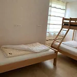 ماريانا شقة *