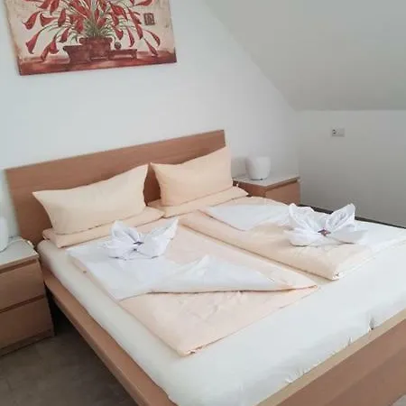 ماريانا * روست