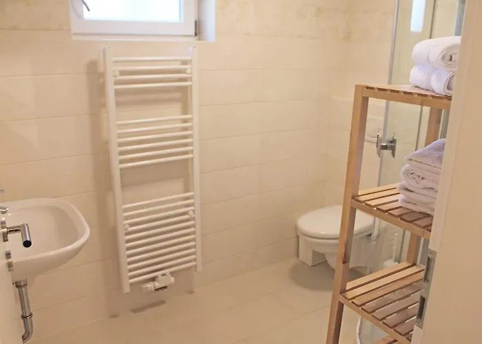 شقة ماريانا روست