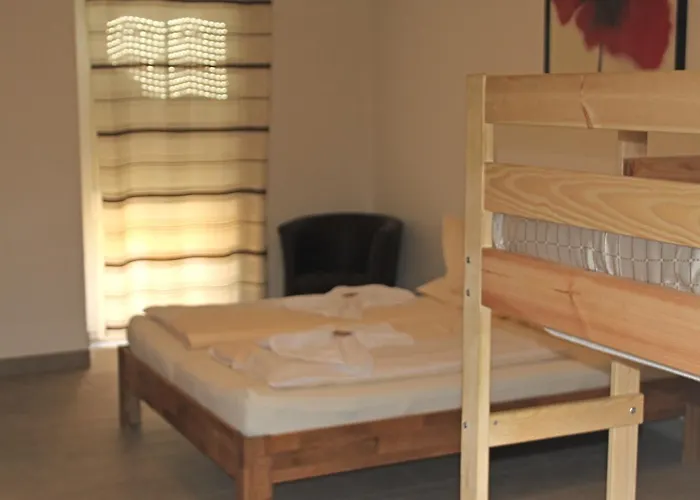 ماريانا شقة روست