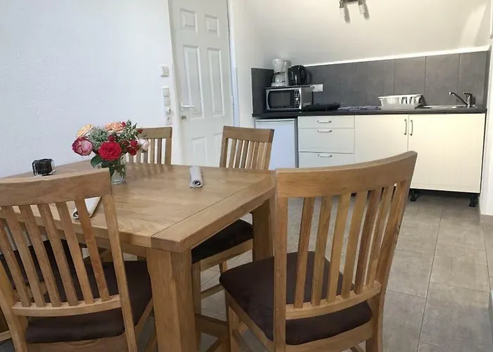 ماريانا شقة روست